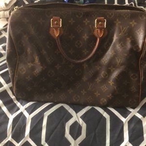 Louis Vuitton Speedy bag